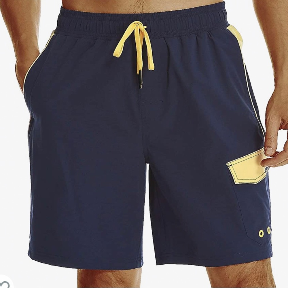 Short for men, with elastic and drawstring at the waist.